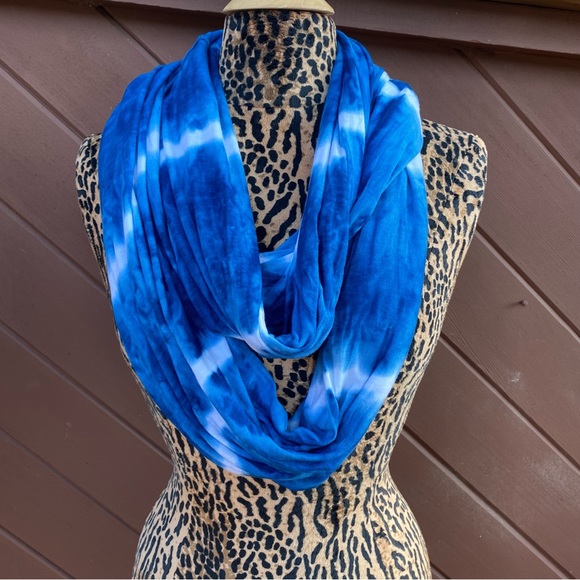 Loop-dee Nursing Cover / Infinity Scarf - Picture 6 of 8